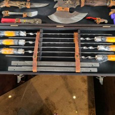 Barbecue Set Molti's Premium — шампуры, ножи, топор в сундуке MT-10990 Barbecue Set Molti's Premium — шампуры, ножи, топор в сундуке MT-10990